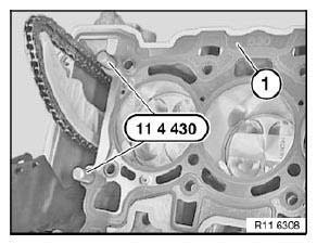 Cylinder Head With Cover