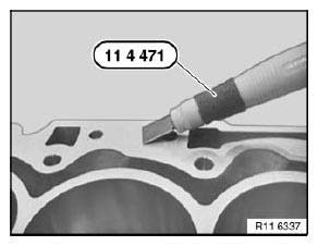 Cylinder Head With Cover